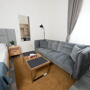 Moveinn 3*, Praha Česká republika